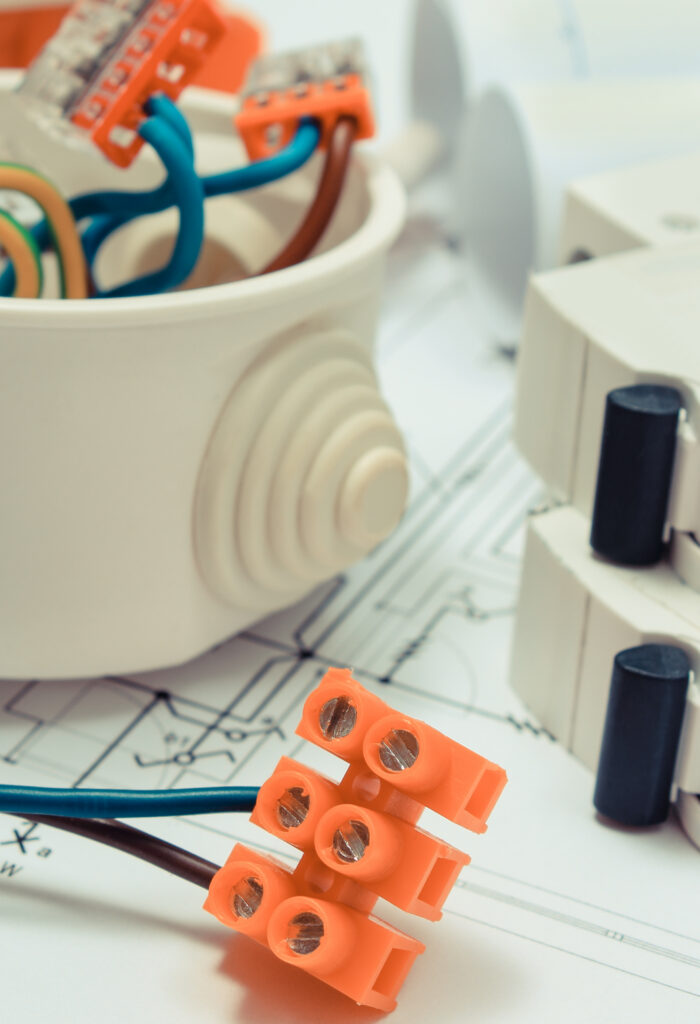 Components for electrical installations and diagrams of house