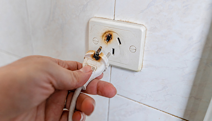 Electrical emergency involving a faulty power point